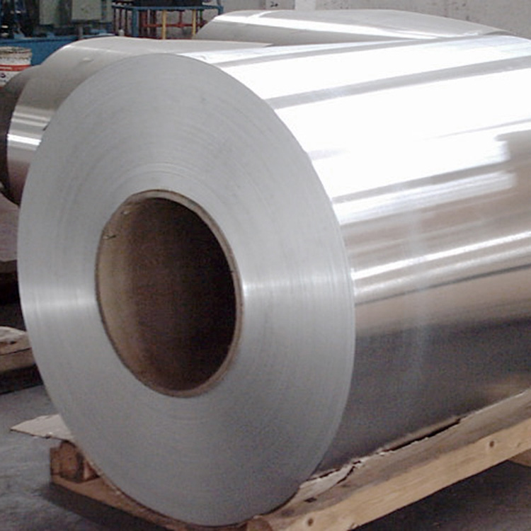 Los tapajuntas de aluminio y otros metales se utilizan en superficies expuestas a la intemperie.